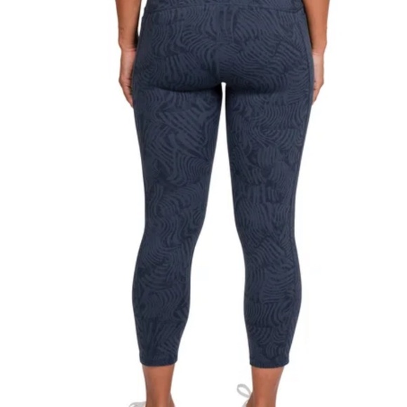 Tuff Athletics • NWOT Women’s Yoga Crop Tight RW1 - Picture 2 of 3